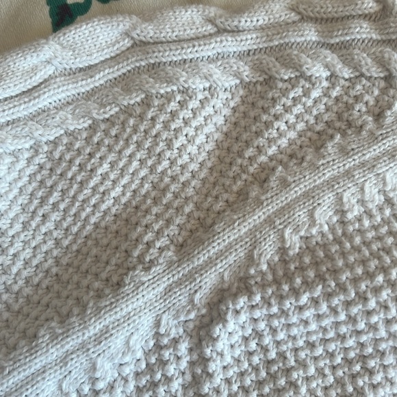 EUC GAP ALL COTTON MULTI STITCH PULLOVER SIZE SMALL - Picture 8 of 8